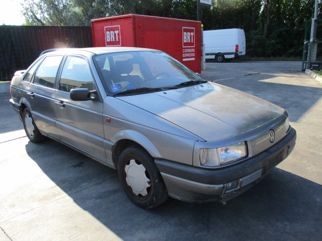 VOLKSWAGEN PASSAT 2.0 B 85KW 5M 4P (1991) RICAMBI IN MAGAZZINO 