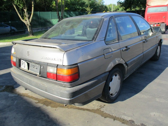 VOLKSWAGEN PASSAT 2.0 B 85KW 5M 4P (1991) RICAMBI IN MAGAZZINO 