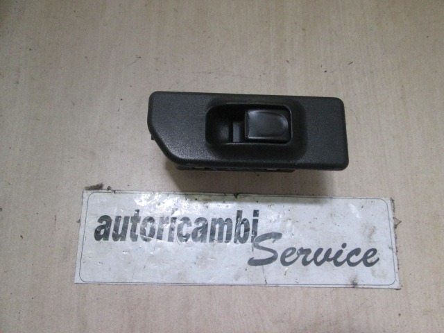 ZADNJE STIKALO OEM N. 8970983412 ORIGINAL REZERVNI DEL ISUZU TROOPER MK3 (2001 - 2003) DIESEL LETNIK 2001