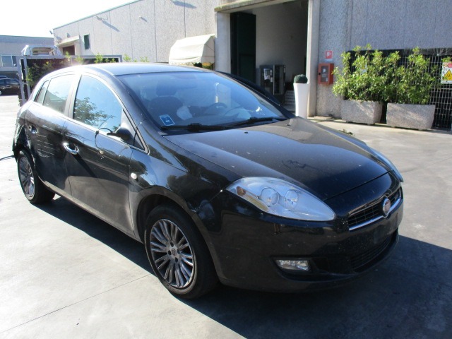 FIAT BRAVO 1.6 D 77KW 6M 5P (2009) RICAMBI IN MAGAZZINO 