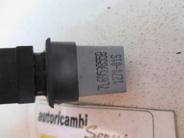 ZADNJE STIKALO OEM N. 7L6959855B ORIGINAL REZERVNI DEL SEAT ALTEA XL 5P8 R (2009 - 2015) DIESEL LETNIK 2010