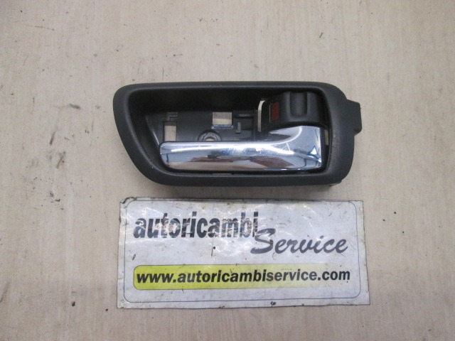 NOTRANJA KLJUKA  OEM N. 692050F010 ORIGINAL REZERVNI DEL TOYOTA COROLLA VERSO ZER ZZE12 R1 (2004 - 2009) BENZINA LETNIK 2005