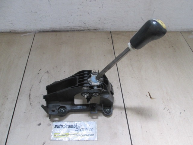 MEHANIZEM VZVODA ROCNEGA MENJALNIKA OEM N. 3353052110 ORIGINAL REZERVNI DEL TOYOTA YARIS P9 MK2 (01/2006 - 2009) BENZINA LETNIK 2007