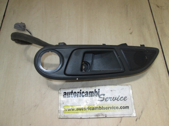 NOTRANJA KLJUKA  OEM N. 8A61A22601AF ORIGINAL REZERVNI DEL FORD FIESTA CB1 CNN MK6 (09/2008 - 11/2012) DIESEL LETNIK 2011