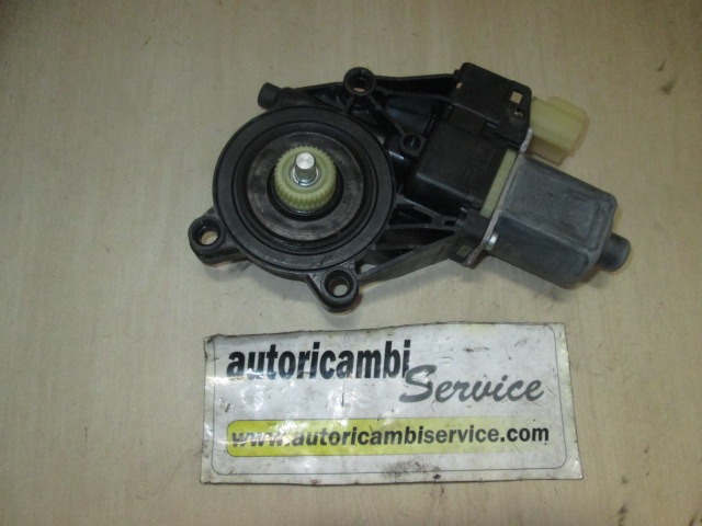 MOTORCEK ELEKTRICNEGA POMIKA ZADNJEGA STEKLA  OEM N. 8A61-14553-A ORIGINAL REZERVNI DEL FORD FIESTA CB1 CNN MK6 (09/2008 - 11/2012) DIESEL LETNIK 2011