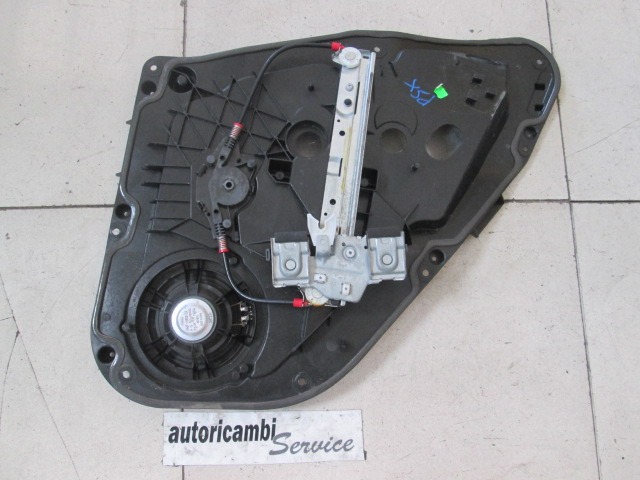 MEHANIZEM ZA ZADNJA VRATA  OEM N. 8A61A045H23AG ORIGINAL REZERVNI DEL FORD FIESTA CB1 CNN MK6 (09/2008 - 11/2012) DIESEL LETNIK 2011