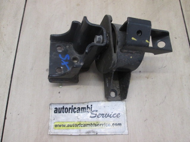 NOSILCI MOTORJA/DRUGO OEM N. 218300X010 ORIGINAL REZERVNI DEL HYUNDAI I10 PA MK1 R (2010- 2013) BENZINA LETNIK 2012