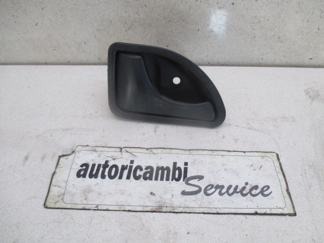 NOTRANJA KLJUKA  OEM N. 8200259376 ORIGINAL REZERVNI DEL RENAULT KANGOO KC0/1 MK1 R (2003-2008) DIESEL LETNIK 2005