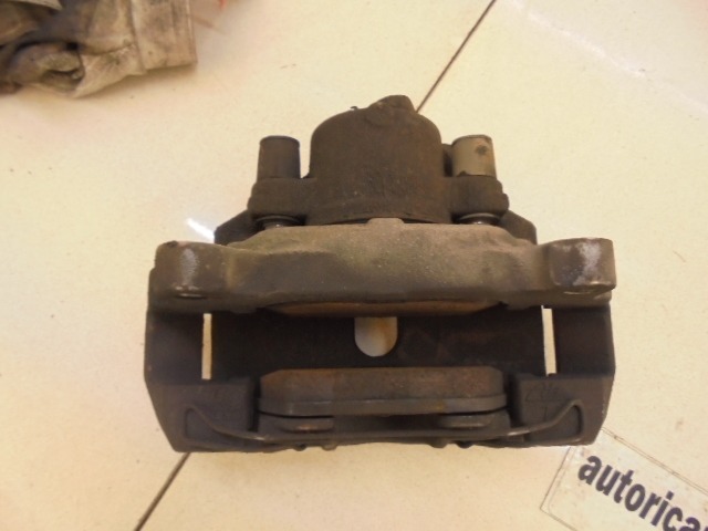 SPREDNJE DESNE ZAVORNE CELJUSTI  OEM N. 1K0615124D ORIGINAL REZERVNI DEL AUDI A3 MK2R 8P 8PA 8P1 8P7 (2008 - 2012)DIESEL LETNIK 2008