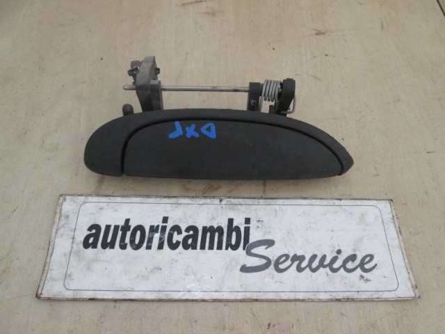 ZUNANJA KLJUKA ZADNJA DESNA VRATA OEM N. 7700426087 ORIGINAL REZERVNI DEL RENAULT CLIO BB CB MK2 (04/1998 - 04/2001) BENZINA LETNIK 1999