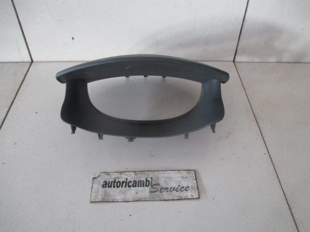 MONTA?NI DELI /  ARMATURNE PLOSCE SPODNJI OEM N. 8200326897 ORIGINAL REZERVNI DEL RENAULT MODUS F/JP0 (2004 - 2008) BENZINA LETNIK 2005