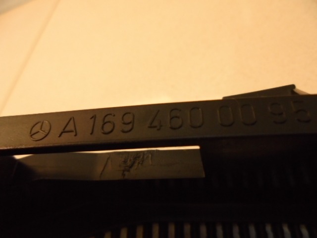 MONTA?NI DELI /  ARMATURNE PLOSCE SPODNJI OEM N. A1694600095 ORIGINAL REZERVNI DEL MERCEDES CLASSE A W169 5P C169 3P (2004 - 04/2008) DIESEL LETNIK 2007