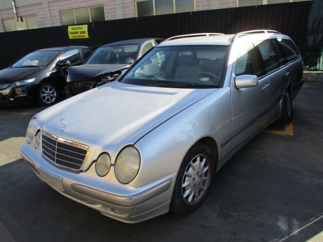 MERCEDES CLASSE E 270 W210 2.7 D 125KW 6M 5P (2001) RICAMBI IN MAGAZZINO 