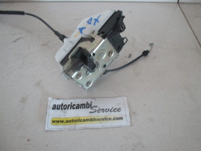 CENTRALNI ZAKLEP SPREDNJIH VRAT  OEM N. 00009136N5 ORIGINAL REZERVNI DEL CITROEN C3 / PLURIEL MK1 (2002 - 09/2005) DIESEL LETNIK 2004