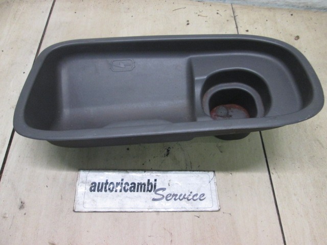 PREDAL ZA DOKUMENTE OEM N. YC15-V044D82-BEW ORIGINAL REZERVNI DEL FORD TRANSIT FA MK6 (2000 - 2006) DIESEL LETNIK 2004