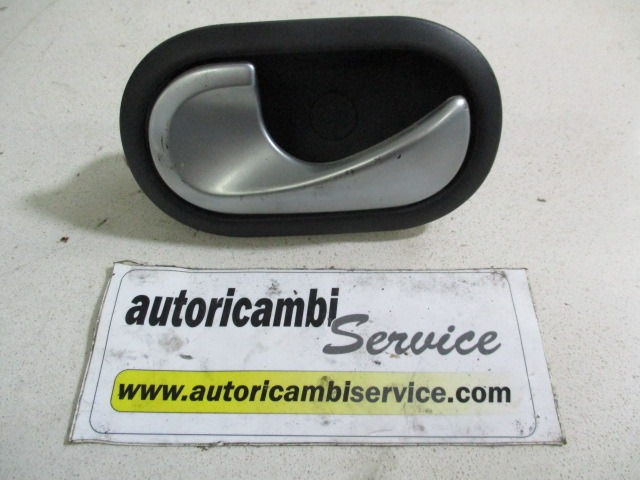 NOTRANJA KLJUKA  OEM N. 8200310579 ORIGINAL REZERVNI DEL RENAULT CLIO BR0//1 CR0/1 KR0/1 MK3 (2005 - 05/2009) DIESEL LETNIK 2007