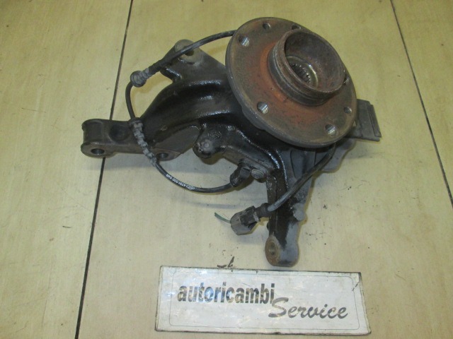 VRTLJIVI LEZAJ DESNO / PESTO KOLESA Z LEZAJEM SPREDAJ OEM N. 400147163R ORIGINAL REZERVNI DEL RENAULT MEGANE MK3 BZ0/1 B3 DZ0/1 KZ0/1 BER/SPORTOUR/ESTATE (2009 - 2015) DIESEL LETNIK 2010