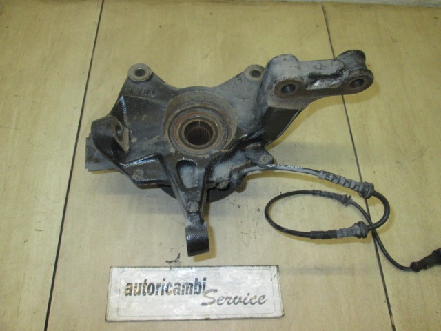 VRTLJIVI LEZAJ DESNO / PESTO KOLESA Z LEZAJEM SPREDAJ OEM N. 400147163R ORIGINAL REZERVNI DEL RENAULT MEGANE MK3 BZ0/1 B3 DZ0/1 KZ0/1 BER/SPORTOUR/ESTATE (2009 - 2015) DIESEL LETNIK 2010