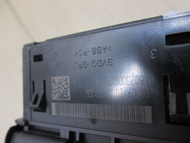USB / AUX OEM N. 80230001R ORIGINAL REZERVNI DEL RENAULT MEGANE MK3 BZ0/1 B3 DZ0/1 KZ0/1 BER/SPORTOUR/ESTATE (2009 - 2015) DIESEL LETNIK 2010