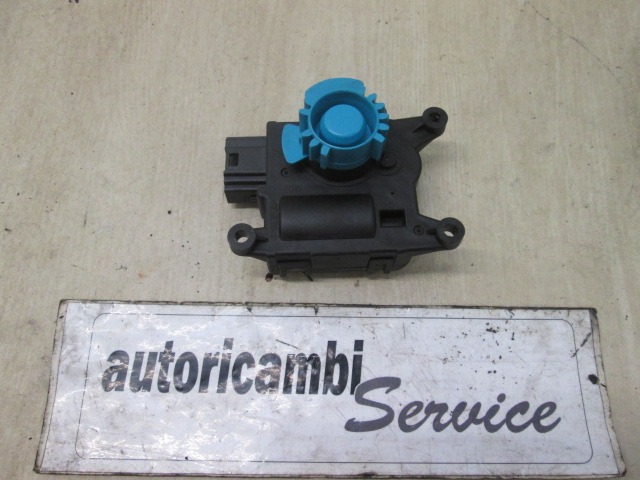 MOTORCEK OGREVANJA OEM N. 2308102B ORIGINAL REZERVNI DEL RENAULT MEGANE MK3 BZ0/1 B3 DZ0/1 KZ0/1 BER/SPORTOUR/ESTATE (2009 - 2015) DIESEL LETNIK 2010