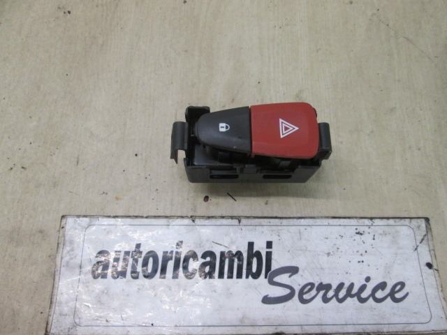 STIKALO VARNOSTNIH ZMIGAVCEV  OEM N. 8200214896 ORIGINAL REZERVNI DEL RENAULT MEGANE MK3 BZ0/1 B3 DZ0/1 KZ0/1 BER/SPORTOUR/ESTATE (2009 - 2015) DIESEL LETNIK 2010