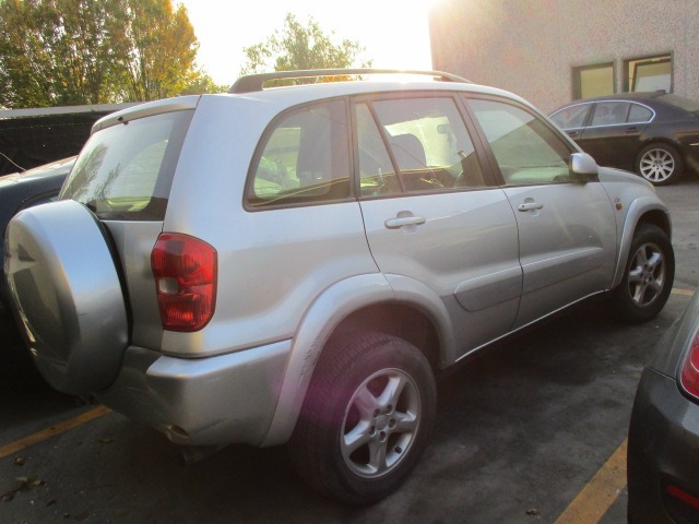 TOYOTA RAV 4 2.0 D 4X4 85KW 5M 5P (2003) RICAMBI IN MAGAZZINO 