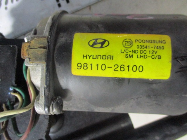 MOTORCEK PREDNJIH BRISALCEV OEM N. 9812026000 ORIGINAL REZERVNI DEL HYUNDAI SANTA FE SM MK1 (2000 - 2006) DIESEL LETNIK 2002