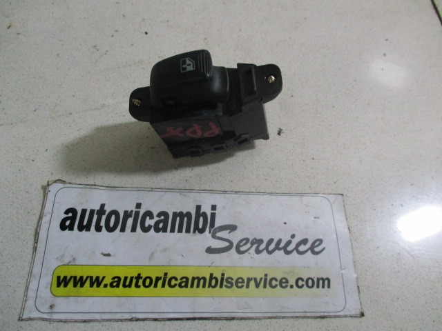 ZADNJE STIKALO OEM N.  ORIGINAL REZERVNI DEL HYUNDAI SANTA FE SM MK1 (2000 - 2006) DIESEL LETNIK 2002