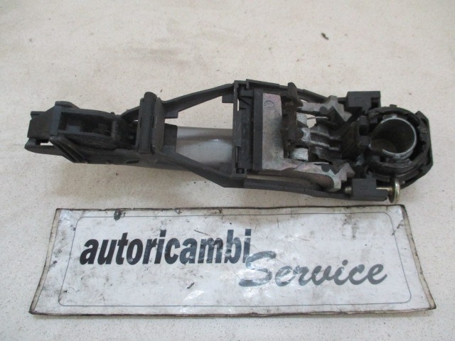 ZUNANJA KLJUKA SPREDNJA DESNA VRATA OEM N. 3B0837886D ORIGINAL REZERVNI DEL SEAT IBIZA 6L1 MK3 (01/2002 - 01/2006) DIESEL LETNIK 2003