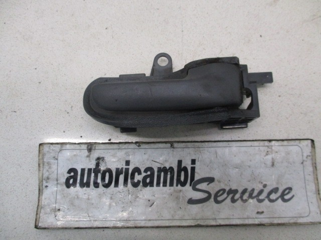 NOTRANJA KLJUKA  OEM N. 692050D060B2 ORIGINAL REZERVNI DEL TOYOTA AYGO B1 (2005 - 2009) BENZINA LETNIK 2007