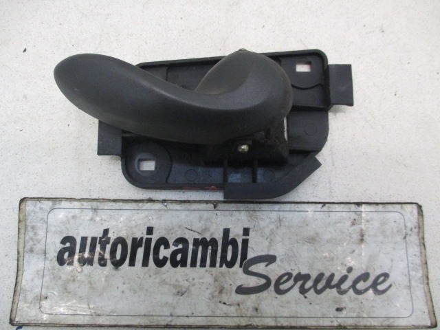 NOTRANJA KLJUKA  OEM N. 735267590 ORIGINAL REZERVNI DEL FIAT PUNTO 188 188AX MK2 (1999 - 2003) BENZINA LETNIK 2000