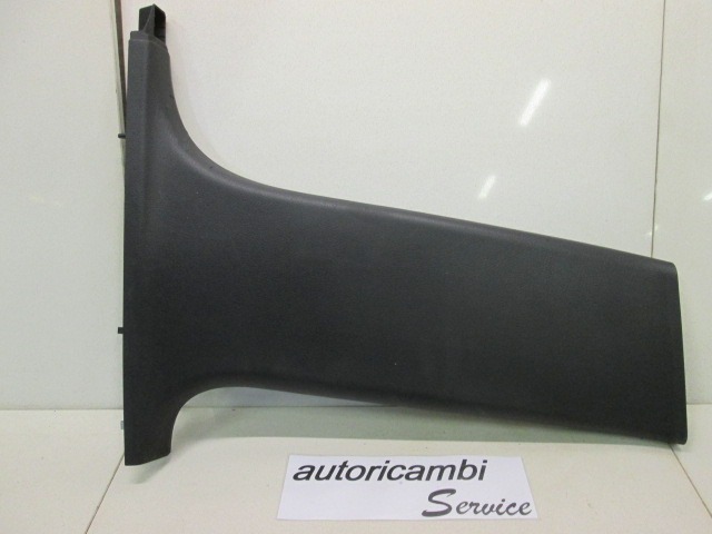 8E0867240 RIVESTIMENTO MONTANTE CENTRALE INFERIORE DESTRO AUDI A4 SW 2.0 D 103KW AUT 5P (2007) RICAMBIO USATO LEGGERMENTE GRAFFIATO 8E0867285