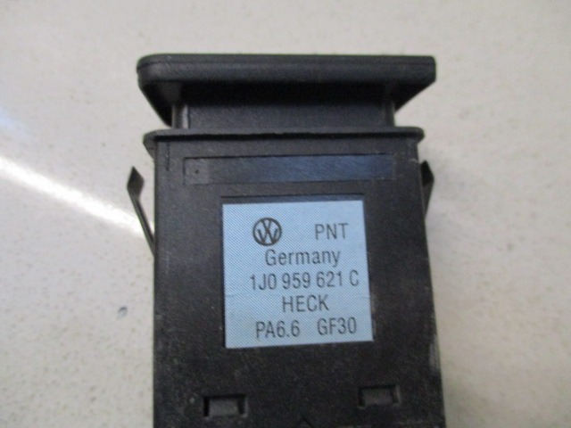 RAZLICNA STIKALA  OEM N. 1J0959621C ORIGINAL REZERVNI DEL VOLKSWAGEN GOLF IV 1J1 1E7 1J5 MK4 BER/SW (1998 - 2004) DIESEL LETNIK 2001