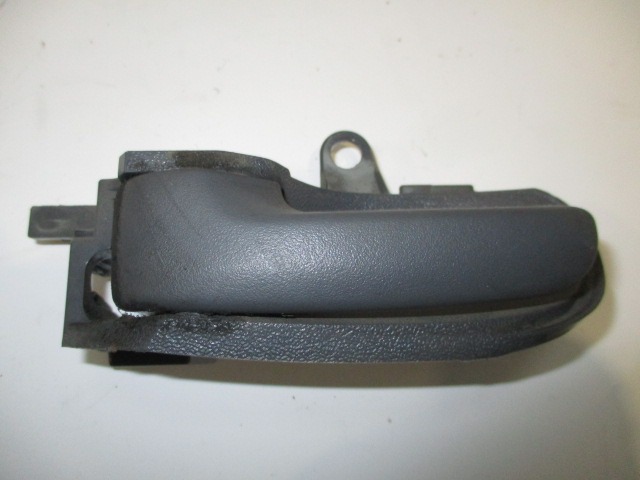 NOTRANJA KLJUKA  OEM N. 692050D060B2 ORIGINAL REZERVNI DEL TOYOTA AYGO B1 (2005 - 2009) BENZINA LETNIK 2008