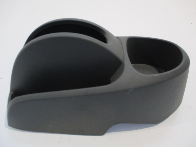 PLASTIKA MED SEDEZI BREZ NASLONJALA ROK OEM N. 59811-0H010 ORIGINAL REZERVNI DEL TOYOTA AYGO B1 (2005 - 2009) BENZINA LETNIK 2008