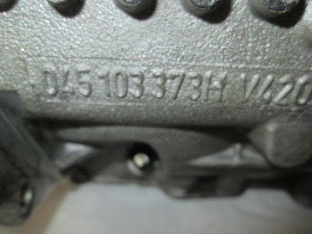 GLAVA, CILINDER IN DELI OEM N. 045103373H ORIGINAL REZERVNI DEL SEAT IBIZA 6L1 MK3 (01/2002 - 01/2006) DIESEL LETNIK 2003