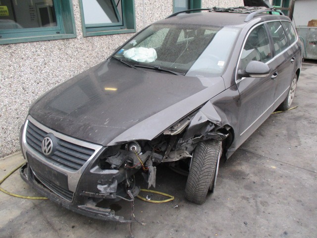 VOLKSWAGEN PASSAT SW 2.0 D 103KW 6M 5P (2005) RICAMBI IN MAGAZZINO 