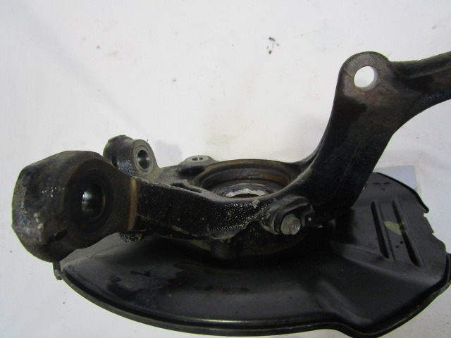 VRTLJIVI LEZAJ DESNO / PESTO KOLESA Z LEZAJEM SPREDAJ OEM N. 51216TM8A00 ORIGINAL REZERVNI DEL HONDA INSIGHT ZE MK2 (2009 - 10/2013) IBRIDO (ELETRICO-BENZINA) LETNIK 2009