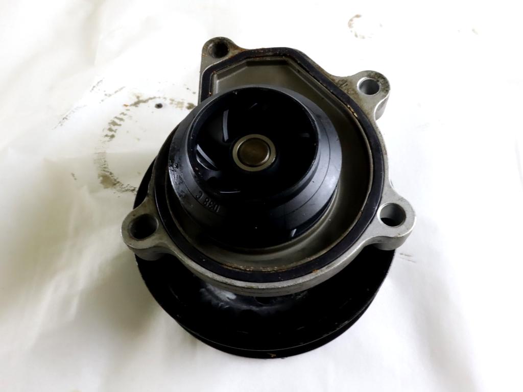 VODNA CRPALKA  OEM N. 03D121028B ORIGINAL REZERVNI DEL SKODA FABIA MK1 6Y2 BER/SW (2000 - 03/2007) BENZINA LETNIK 2006