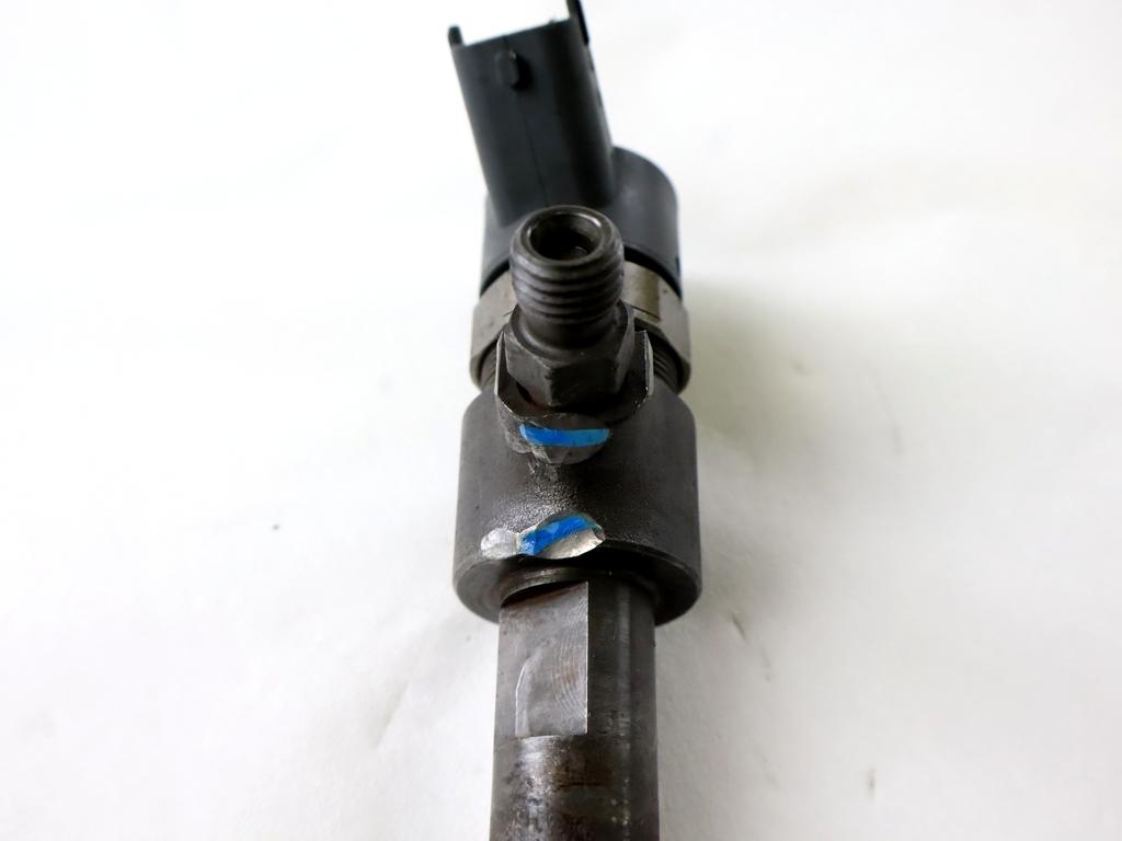 INJEKTORJI DIESEL OEM N. 445110187 ORIGINAL REZERVNI DEL FIAT IDEA 350 (2003 - 2008) DIESEL LETNIK 2005