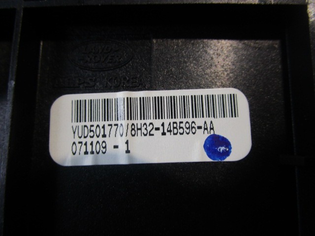 SREDINSKA KONZOLA  OEM N. 8H32-14B596-AA ORIGINAL REZERVNI DEL LAND ROVER RANGE ROVER SPORT L320 MK1 (2005 - 2010) DIESEL LETNIK 2008