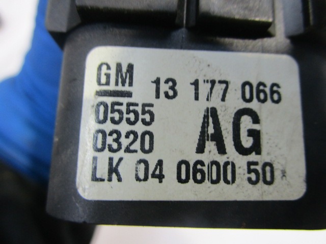 GLAVNO STIKALO LUCI OEM N. 13177066 ORIGINAL REZERVNI DEL OPEL VECTRA C Z02 BER/SW (2002 - 2006) DIESEL LETNIK 2005