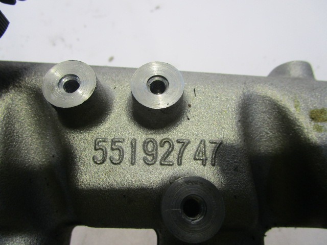 SESALNI KOLEKTOR OEM N. 55192747 ORIGINAL REZERVNI DEL OPEL VECTRA C Z02 BER/SW (2002 - 2006) DIESEL LETNIK 2005