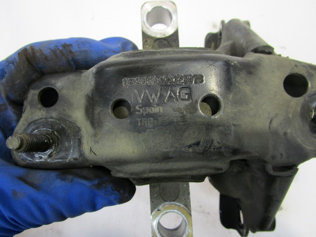 NOSILCI MOTORJA/DRUGO OEM N. 13248472 ORIGINAL REZERVNI DEL VOLKSWAGEN POLO 9N R (2005 - 10/2009) DIESEL LETNIK 2006