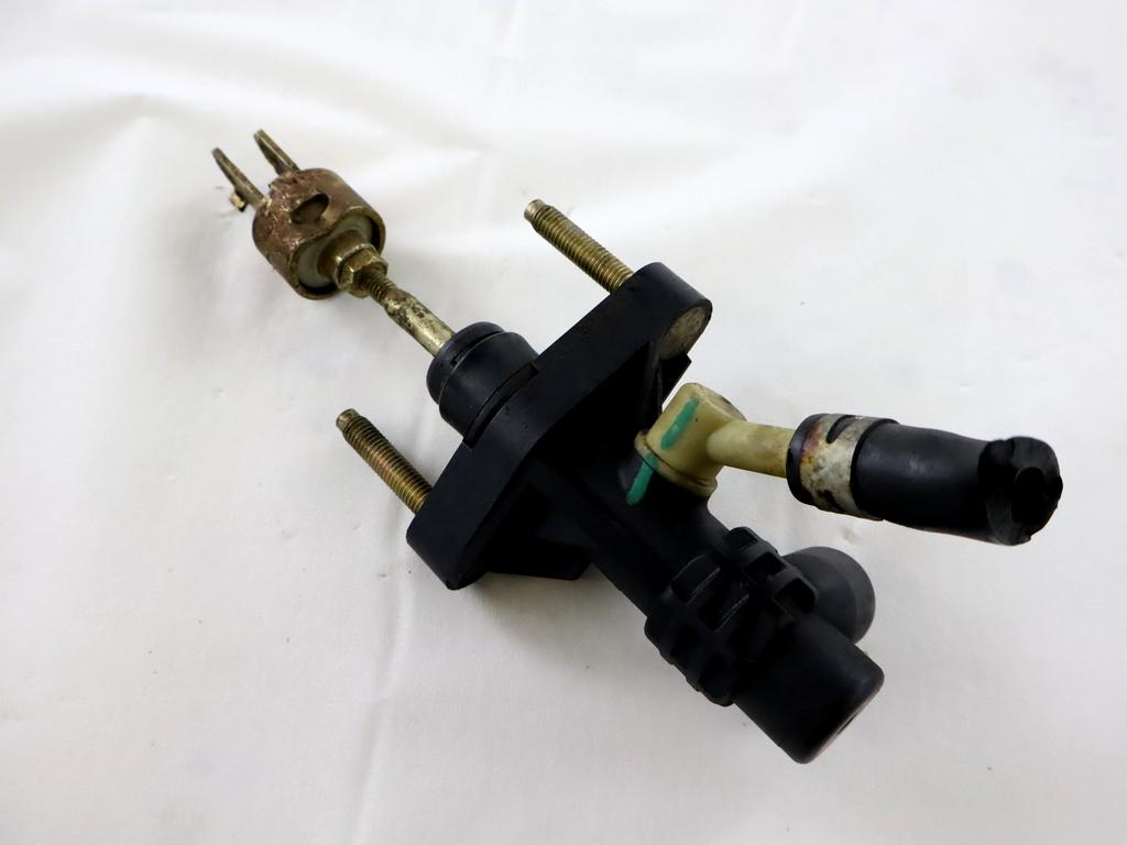 VALJ SKLOPKE OEM N. 3142052030 ORIGINAL REZERVNI DEL TOYOTA YARIS P1 MK1 R (2003 - 2005)DIESEL LETNIK 2005