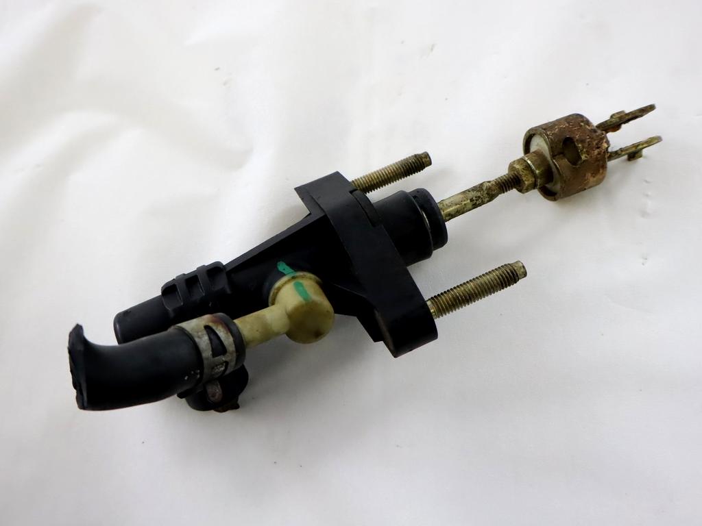 VALJ SKLOPKE OEM N. 3142052030 ORIGINAL REZERVNI DEL TOYOTA YARIS P1 MK1 R (2003 - 2005)DIESEL LETNIK 2005