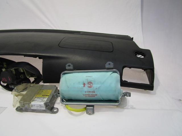 89170-02270 KIT AIRBAG COMPLETO TOYOTA COROLLA SW 1.4 B 71KW 5M 5P (2004) RICAMBIO USATO CON PRETENSIONATORI CINTURE DI SICUREZZA, CENTRALINA AIRBAG, AIRBAG VOLANTE GUIDATORE, AIRBAG PASSEGGERO, CRUSCOTTO SUPERIORE 210213-102 1401210 45130-02230