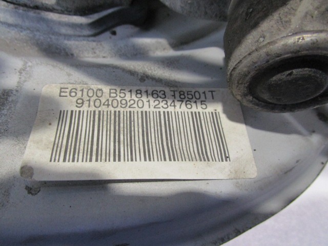 ZADNJI LEVI NOSILEC KOLES/PESTO OEM N. 33326770923 33411095774 ORIGINAL REZERVNI DEL BMW SERIE 5 E60 E61 (2003 - 2010) DIESEL LETNIK 2005