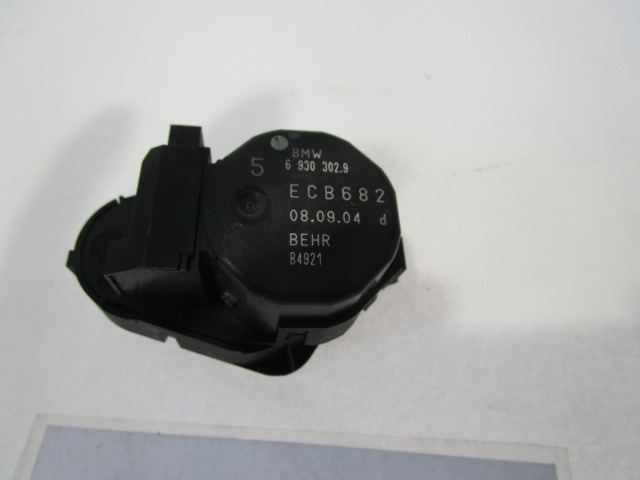 MOTORCEK OGREVANJA OEM N. 69303029 ORIGINAL REZERVNI DEL BMW SERIE 5 E60 E61 (2003 - 2010) DIESEL LETNIK 2005