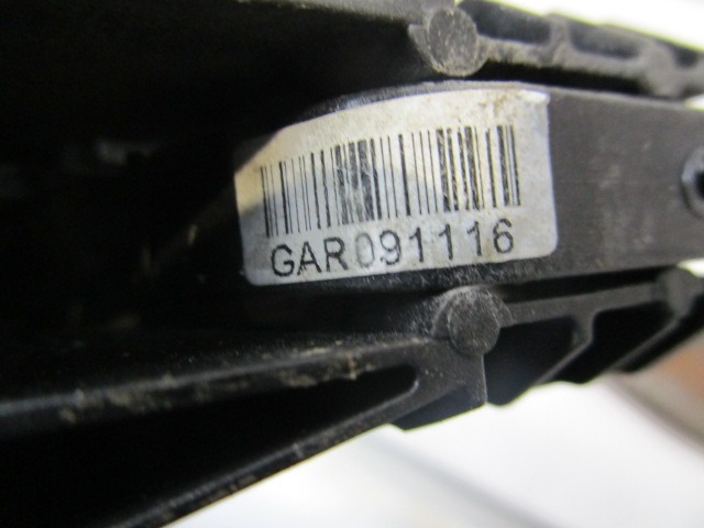 ZUNANJA KLJUKA ZADNJA DESNA VRATA OEM N. 96985646 ORIGINAL REZERVNI DEL CHEVROLET CRUZE J300 J305 (2009 - 2019) DIESEL LETNIK 2010